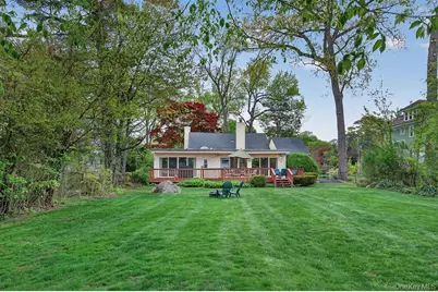 1061 Clay Avenue, Pelham, NY 10803 - Photo 39