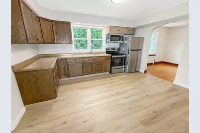 4332 Albany Post Road #5, Hyde Park, NY 12538 - Photo 3