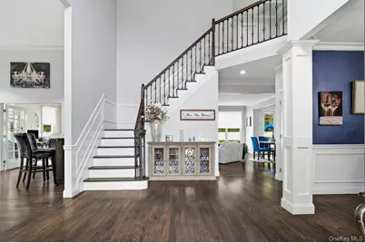 127 Elmwood Drive, Dix Hills, NY 11746 - Photo 7