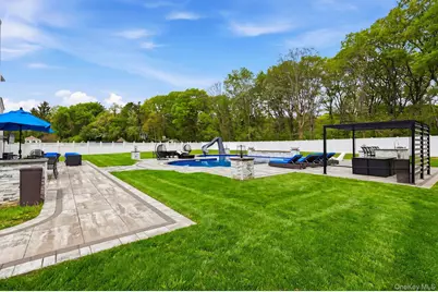 127 Elmwood Drive, Dix Hills, NY 11746 - Photo 43