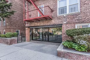 33-25 90th St, Jackson Heights, NY 11101 - Photo 15
