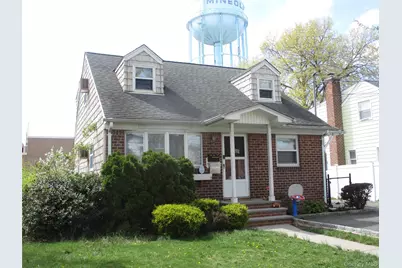 167 Roosevelt Avenue, Mineola, NY 11501 - Photo 1