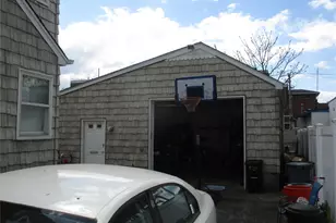 167 Roosevelt Ave, Mineola, NY 11501 - Photo 7