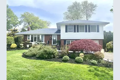 7 Byfield Place, Melville, NY 11747 - Photo 1