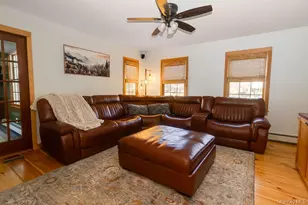 58 Cherry Ln, Smithtown, NY 11787 - Photo 15