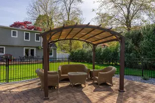 58 Cherry Ln, Smithtown, NY 11787 - Photo 37