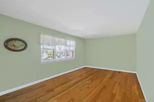 202 N Hickory St, Massapequa, NY 11758 - Photo 5