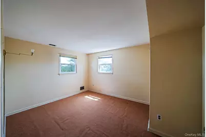 202 N Hickory Street, Massapequa, NY 11758 - Photo 15