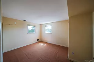 202 N Hickory St, Massapequa, NY 11758 - Photo 15