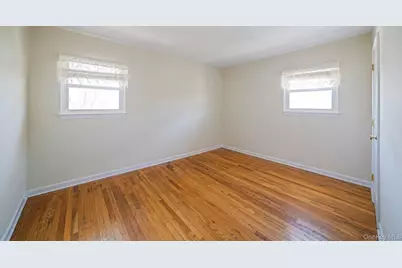 202 N Hickory Street, Massapequa, NY 11758 - Photo 11