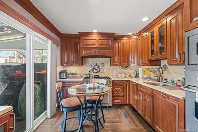 1720 E 37th Street, Brooklyn, NY 11234 - Photo 5