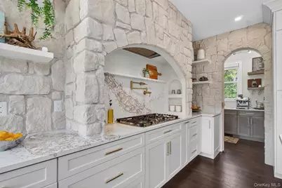 237 South Mountain Road, New City, NY 10956 - Photo 13