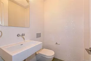 2 Avalon Rd, Great Neck, NY 11021 - Photo 9