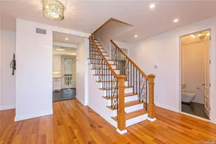 2 Avalon Rd, Great Neck, NY 11021 - Photo 3