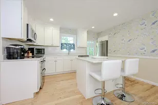 427 Westminster Rd, Rockville Centre, NY 11570 - Photo 13