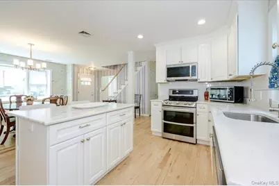 427 Westminster Road, Rockville Centre, NY 11570 - Photo 15