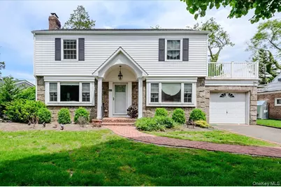 427 Westminster Road, Rockville Centre, NY 11570 - Photo 1