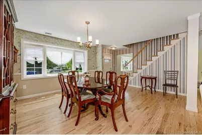 427 Westminster Road, Rockville Centre, NY 11570 - Photo 9