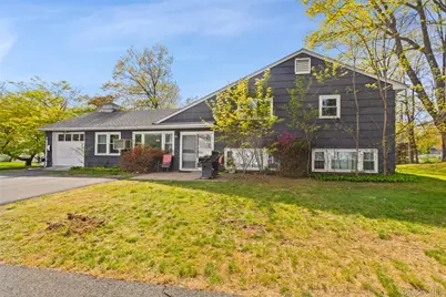 2 Larch Court, West Nyack, NY 10994 - Photo 25