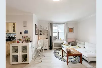 71-11 Yellowstone Boulevard #2G, Forest Hills, NY 11375 - Photo 3