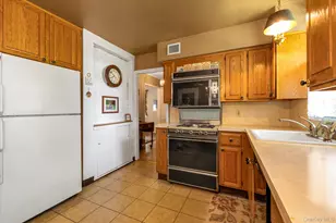 148 Princeton St, Roslyn Heights, NY 11577 - Photo 3