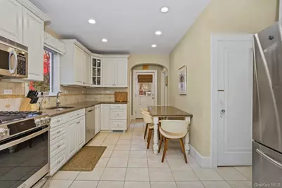 10 Grandview Avenue, Pleasantville, NY 10570 - Photo 15