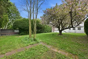 77 Stewart St, Floral Park, NY 11001 - Photo 31