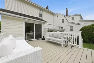 77 Stewart St, Floral Park, NY 11001 - Photo 25