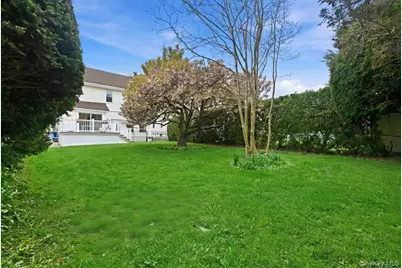 77 Stewart Street, Floral Park, NY 11001 - Photo 29
