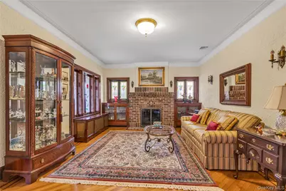 40 Harding Avenue, Lynbrook, NY 11563 - Photo 3