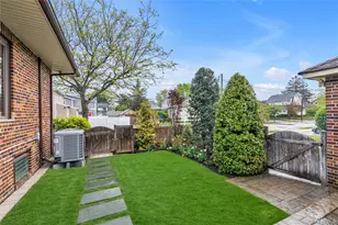 40 Harding Ave, Lynbrook, NY 11563 - Photo 15