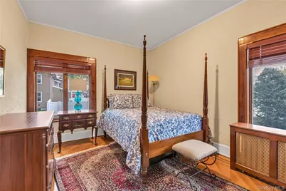 40 Harding Avenue, Lynbrook, NY 11563 - Photo 11
