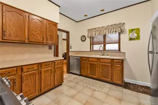40 Harding Ave, Lynbrook, NY 11563 - Photo 7