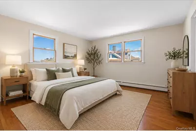 160 Sequams Lane W, West Islip, NY 11795 - Photo 29