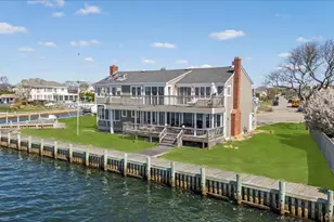 160 Sequams Ln W, West Islip, NY 11795 - Photo 5