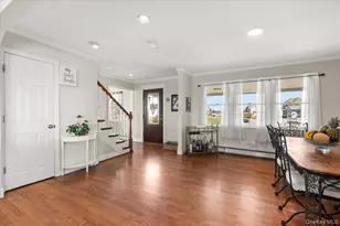 160 Sequams Ln W, West Islip, NY 11795 - Photo 17