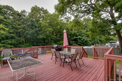 30 1st Avenue, Holtsville, NY 11742 - Photo 29