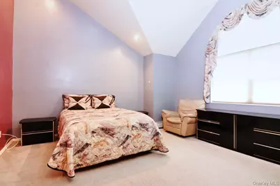 30 1st Avenue, Holtsville, NY 11742 - Photo 17