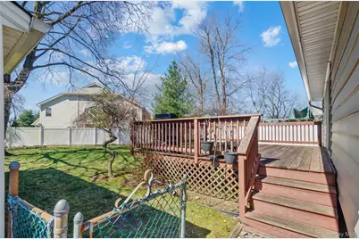 5 S Ronald Drive S, Amityville, NY 11701 - Photo 7