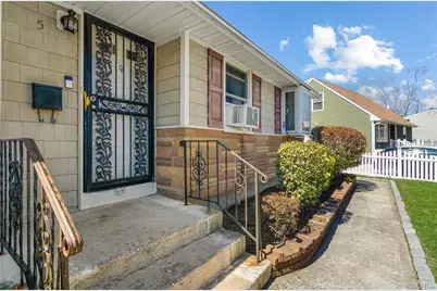 5 S Ronald Drive S, Amityville, NY 11701 - Photo 3