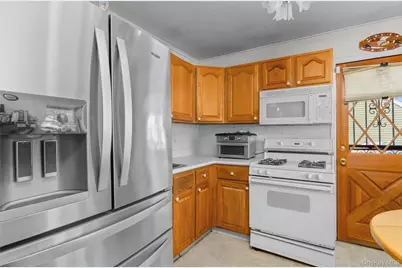 5 S Ronald Drive S, Amityville, NY 11701 - Photo 15