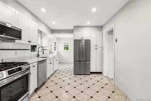 21 Keogh Ln, New Rochelle, NY 10805 - Photo 9