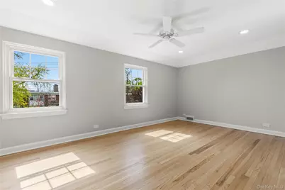 21 Keogh Lane, New Rochelle, NY 10805 - Photo 15