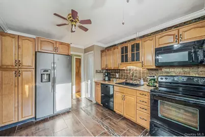 134 Park Lane, Middle Island, NY 11953 - Photo 11