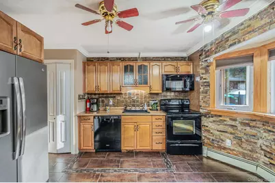 134 Park Lane, Middle Island, NY 11953 - Photo 9