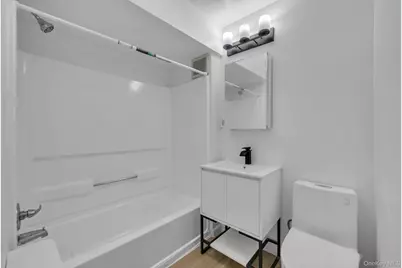 25 N 12th Street, New Hyde Park, NY 11040 - Photo 15