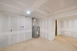39 Pinetop Dr, Shirley, NY 11967 - Photo 25