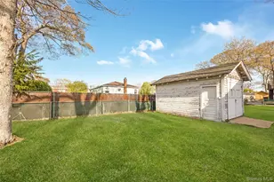320 S Fulton Ave, Lindenhurst, NY 11757 - Photo 23