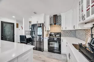 4 Beech St, Central Islip, NY 11722 - Photo 11