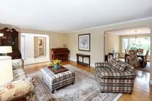 30 Todd Dr E, Glen Head, NY 11545 - Photo 7